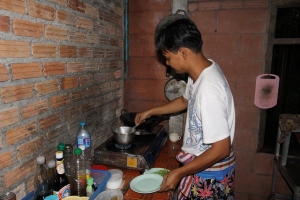 Mr. Bao bereitet unser Abendessen zu sehr lecker und verry spicy :-)